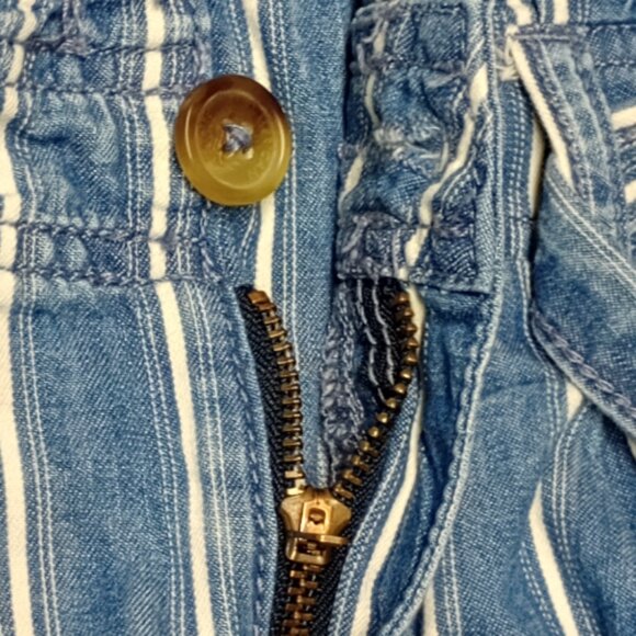 American Eagle Outfitters Striped Shorts Women's Size 6 Good pre-owned condition - Picture 3 of 5